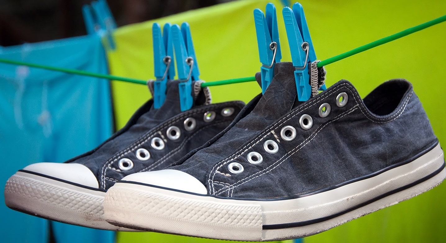 Как стирать кроссовки в стиральной машине