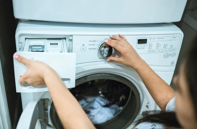Как стирать кроссовки в стиральной машине