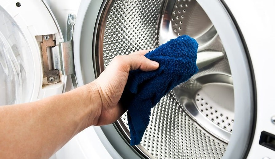 Встраиваемая стиральная машина в ванной Встраиваемая стиральная машина в ванной