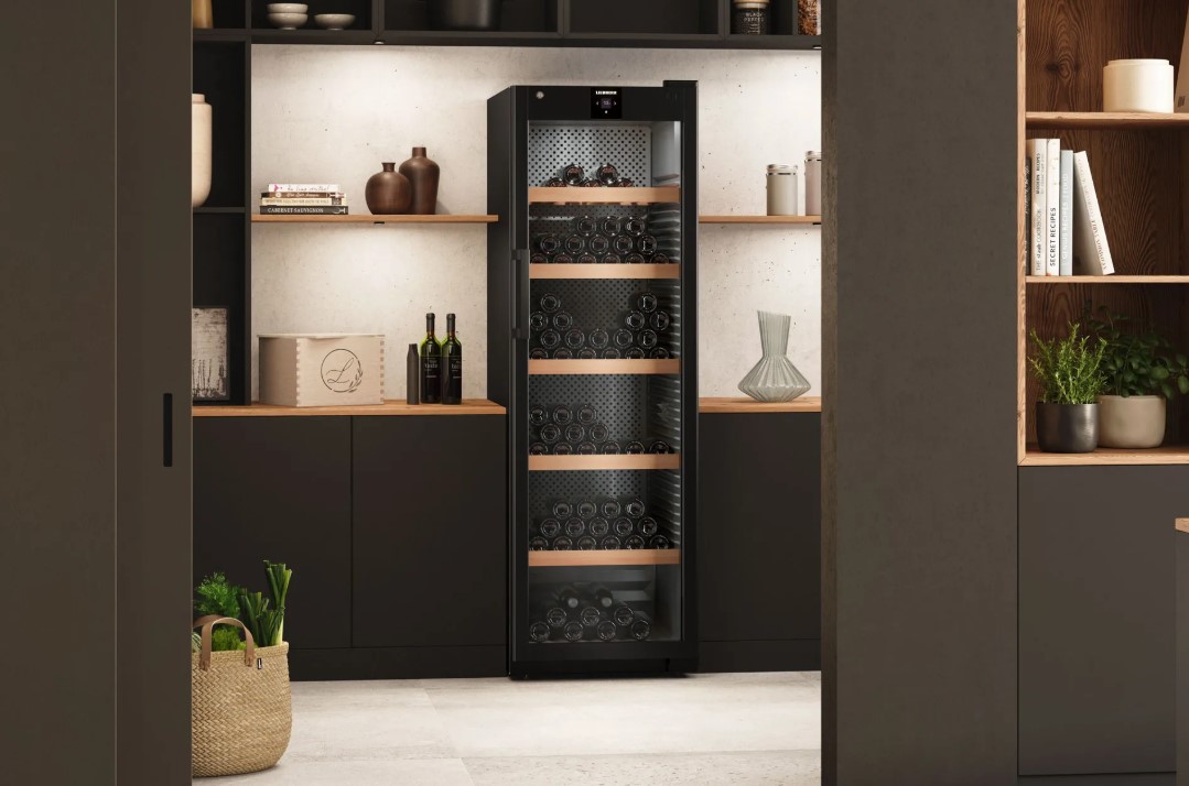 Можно ли вино хранить в холодильнике