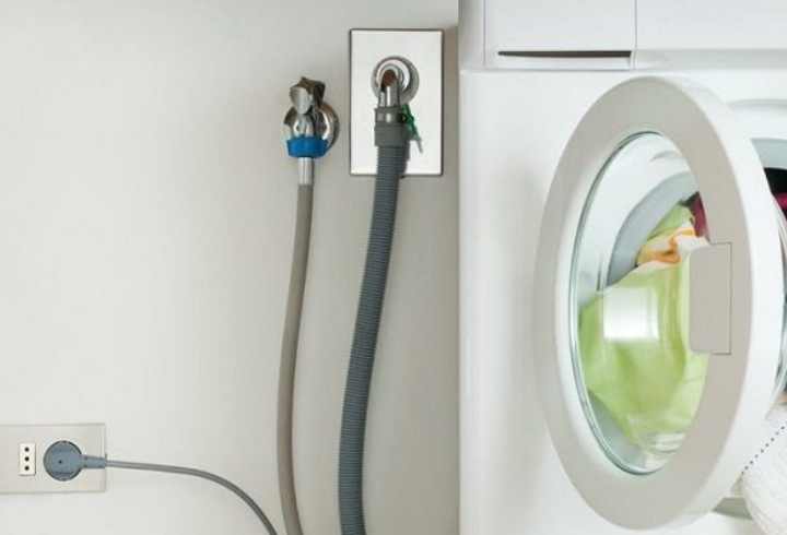 Как правильно установить шланг стиральной машины Как правильно установить шланг стиральной машины