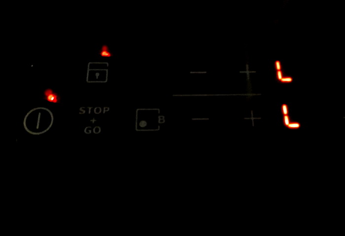 Ошибка E1 на электрической варочной панели Ошибка E1 на электрической варочной панели