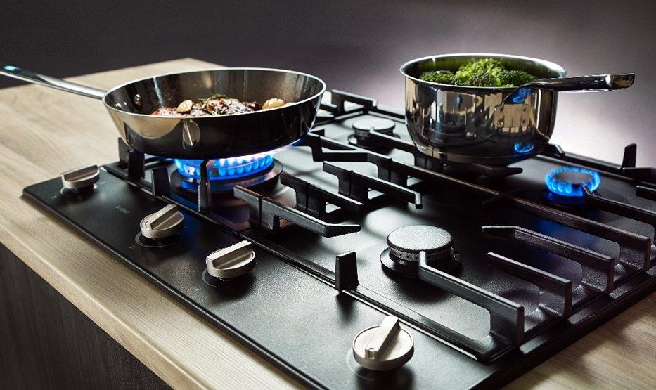 Какую варочную панель выбрать по материалу поверхности  Какую варочную панель выбрать по материалу поверхности