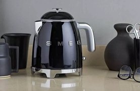 Обзор чайника Smeg KLF05BLEU Обзор чайника Smeg KLF05BLEU