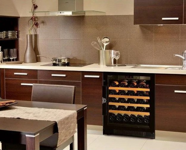 Встраиваемый монотемпературный винный шкаф EuroCave K-800012-S (preview 7)