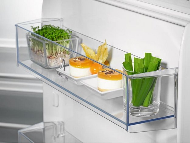 Встраиваемый холодильник Electrolux ERD6DE18S4 (фото 6) Встраиваемый холодильник Electrolux ERD6DE18S4 (preview 6)