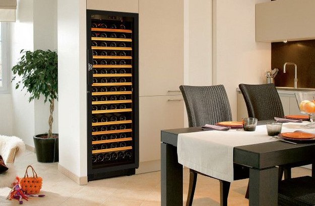 Встраиваемый монотемпературный винный шкаф EuroCave K-800020-L (preview 4)