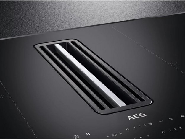 Варочная панель со встроенной вытяжкой AEG CCE84779CB (фото 2) Варочная панель со встроенной вытяжкой AEG CCE84779CB (preview 2)