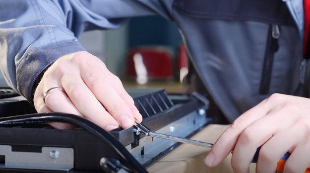 Индукционная варочная панель MAUNFELD EVI.453-BG (video 1)