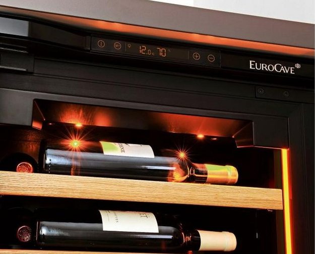 Встраиваемый монотемпературный винный шкаф EuroCave I-090018-S (preview 5)
