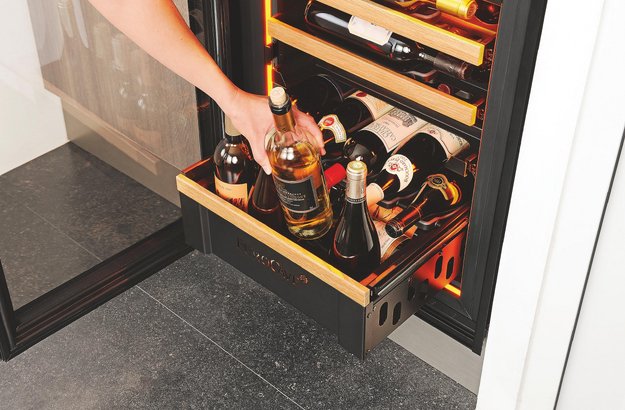 Встраиваемый монотемпературный винный шкаф EuroCave I-090017-S (preview 3)