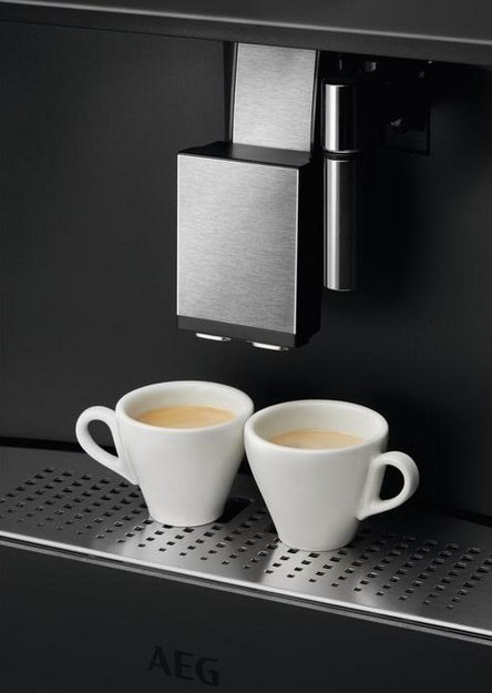 Встраиваемая кофемашина AEG KKB894500B (фото 2) Встраиваемая кофемашина AEG KKB894500B (preview 2)
