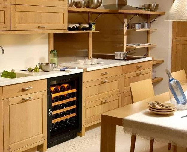 Встраиваемый монотемпературный винный шкаф EuroCave K-800014-S (preview 5)