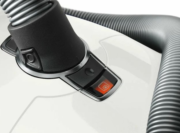 Пылесос Miele Complete C3 Silence EcoLine SGSK5 белый (фото 4) Пылесос Miele Complete C3 Silence EcoLine SGSK5 белый (preview 4)