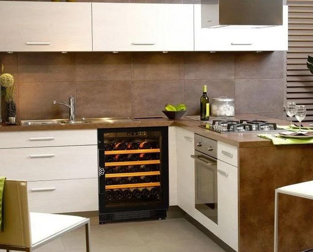 Встраиваемый монотемпературный винный шкаф EuroCave K-800014-S (preview 7)