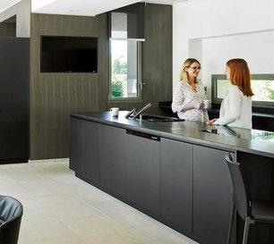 Встраиваемый монотемпературный винный шкаф EuroCave I-090015-S фото 3 в Казани и Татарстане