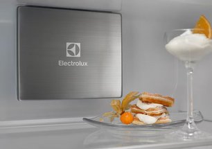 Встраиваемый холодильник Electrolux ENP7TD75S фото 4 в Казани и Татарстане