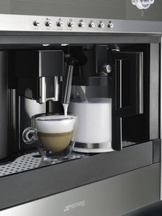 Кофемашина Смег CMSC451 фото 3 в Казани и Татарстане Кофемашина Smeg CMSC451 фото 3 в Казани и Татарстане