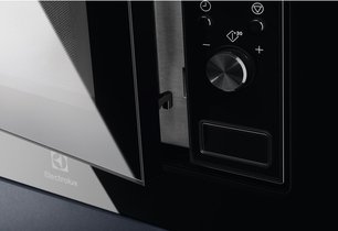 Встраиваемая микроволновая печь Электролюкс LMS2203EMX фото 3 в Казани и Татарстане Встраиваемая микроволновая печь Electrolux LMS2203EMX фото 3 в Казани и Татарстане