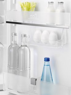 Холодильник Электролюкс ERN1300AOW фото 4 в Казани и Татарстане Холодильник Electrolux ERN1300AOW фото 4 в Казани и Татарстане