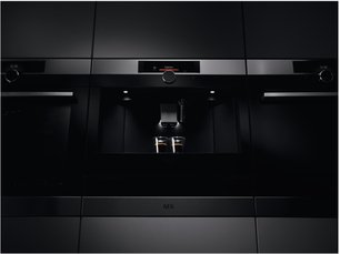 Встраиваемая кофемашина AEG KKK994500M фото 2 в Казани и Татарстане