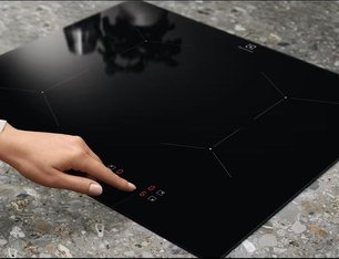 Варочная панель Электролюкс LIL61424C фото 4 в Казани и Татарстане Варочная панель Electrolux LIL61424C фото 4 в Казани и Татарстане