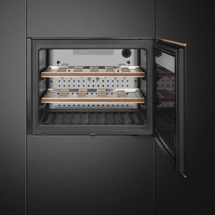 Винный холодильник Смег CVI621RWNX3 фото 3 в Казани и Татарстане Винный холодильник Smeg CVI621RWNX3 фото 3 в Казани и Татарстане