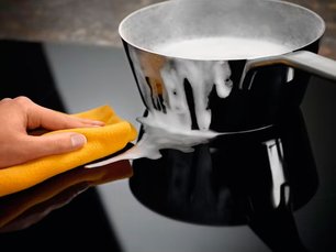 Варочная панель Электролюкс LIV 63431 BK фото 3 в Казани и Татарстане Варочная панель Electrolux LIV 63431 BK фото 3 в Казани и Татарстане