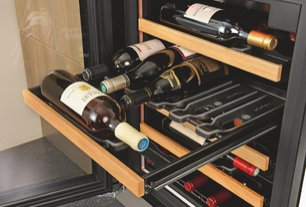 Встраиваемый монотемпературный винный шкаф EuroCave I-090016-S фото 4 в Казани и Татарстане