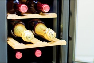 Винный шкаф Coldvine BCW-25C фото 4 в Казани и Татарстане Винный шкаф Cold Vine BCW-25C фото 4 в Казани и Татарстане