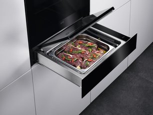 Вакуумный упаковщик AEG KDE911423B фото 3 в Казани и Татарстане