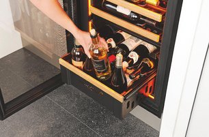 Встраиваемый монотемпературный винный шкаф EuroCave I-090017-S фото 3 в Казани и Татарстане