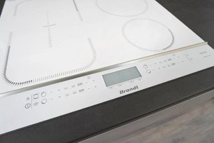Индукционная варочная панель Брандт BPI164HSW фото 3 в Казани и Татарстане Индукционная варочная панель Brandt BPI164HSW фото 3 в Казани и Татарстане