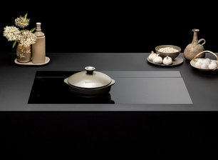 Варочная панель с вытяжкой Фалмек BRERA 90 VETRO NERO фото 4 в Казани и Татарстане Варочная панель с вытяжкой Falmec BRERA 90 VETRO NERO фото 4 в Казани и Татарстане