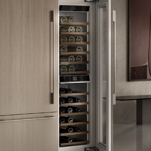 Встраиваемый винный шкаф Фауцуг WineCooler V6000 Supreme WC6T-51154 L фото 2 в Казани и Татарстане Встраиваемый винный шкаф V-ZUG WineCooler V6000 Supreme WC6T-51154 L фото 2 в Казани и Татарстане