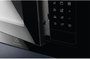 Встраиваемая микроволновая печь Электролюкс LMS4253TMX фото 4 в Казани и Татарстане Встраиваемая микроволновая печь Electrolux LMS4253TMX фото 4 в Казани и Татарстане