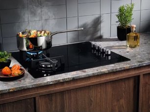 Варочная панель Электролюкс EGE6172NOK фото 4 в Казани и Татарстане Варочная панель Electrolux EGE6172NOK фото 4 в Казани и Татарстане