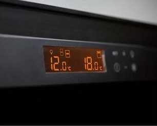 Трехтемпературный винный шкаф EuroCave P-300055-L фото 4 в Казани и Татарстане