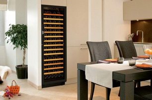 Встраиваемый монотемпературный винный шкаф EuroCave K-800022-L фото 4 в Казани и Татарстане