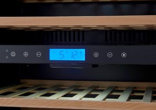 Встраиваемый под столешницу винный шкаф Селлар Приват CP043-2TB фото 3 в Казани и Татарстане Встраиваемый под столешницу винный шкаф CellarPrivate CP043-2TB фото 3 в Казани и Татарстане