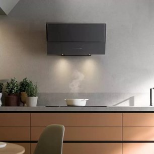 Наклонная вытяжка Фалмек VERSO 85 BLACK фото 2 в Казани и Татарстане Наклонная вытяжка Falmec VERSO 85 BLACK фото 2 в Казани и Татарстане