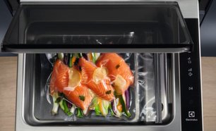 Вакуумный упаковщик Электролюкс KBV4X фото 2 в Казани и Татарстане Вакуумный упаковщик Electrolux KBV4X фото 2 в Казани и Татарстане