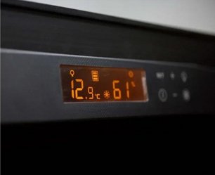 Встраиваемый монотемпературный винный шкаф EuroCave K-800012-S фото 3 в Казани и Татарстане