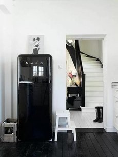 Холодильник Смег CVB20LNE фото 2 в Казани и Татарстане Холодильник Smeg CVB20LNE фото 2 в Казани и Татарстане