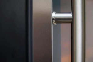 Винный шкаф Coldvine C140-KBF2 фото 2 в Казани и Татарстане Винный шкаф Cold Vine C140-KBF2 фото 2 в Казани и Татарстане