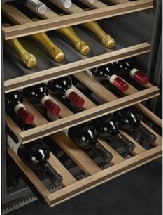 Винный шкаф Смег CVI638NS фото 3 в Казани и Татарстане Винный шкаф Smeg CVI638NS фото 3 в Казани и Татарстане