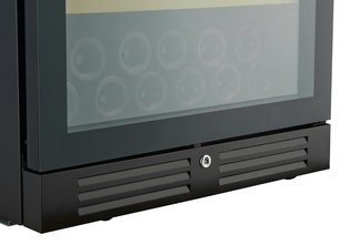 Встраиваемый винный шкаф Селлар Приват CP154-3TB фото 2 в Казани и Татарстане Встраиваемый винный шкаф CellarPrivate CP154-3TB фото 2 в Казани и Татарстане