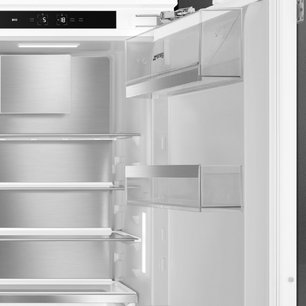 Встраиваемый холодильник Smeg C9174DN2D1 фото 3 в Казани и Татарстане