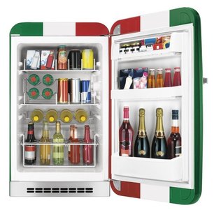 Холодильник Смег FAB10HRIT фото 2 в Казани и Татарстане Холодильник Smeg FAB10HRIT фото 2 в Казани и Татарстане
