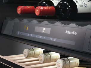 Встраиваемый винный шкаф Миле KWT 6322 UG OBSW фото 3 в Казани и Татарстане Встраиваемый винный шкаф Miele KWT 6322 UG OBSW фото 3 в Казани и Татарстане